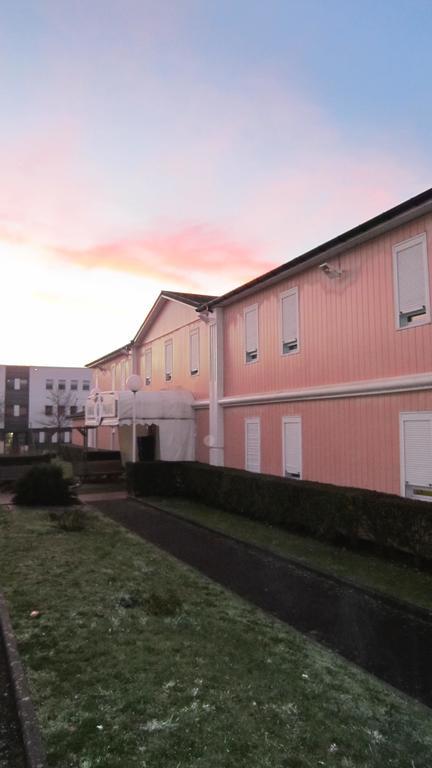 Quick Palace Nantes La Beaujoire Exterior photo The former convent of the Sisters of St. Joseph of Cluny