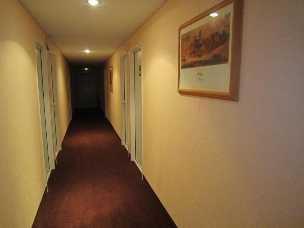 Quick Palace Nantes La Beaujoire Exterior photo A typical corridor